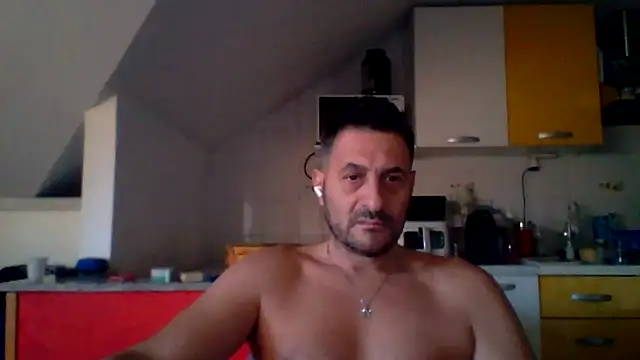 Snapshot of colosone chatting on November 17, 2025, 6:50 am colosone online show from November 17, 2025, 6:50 am