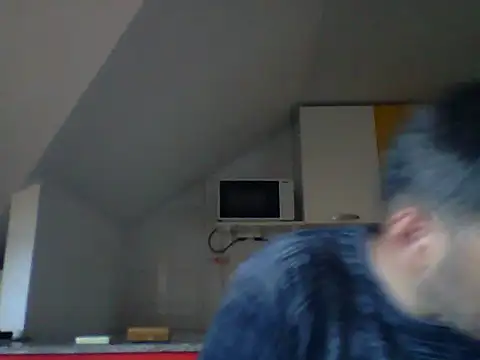 Snapshot of colosone chatting on October 16, 2025, 12:46 pm colosone online show from October 16, 2025, 12:46 pm