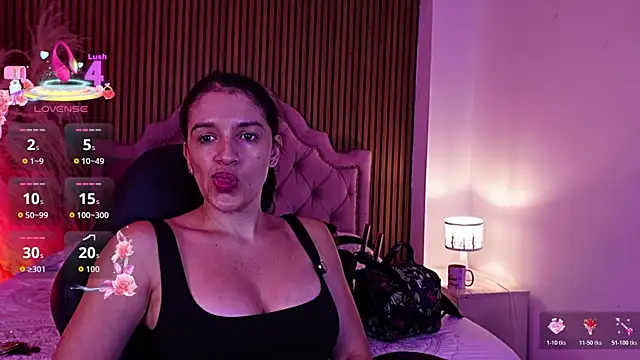 Violett hott  online show from June 28, 2026, 1:17 pm