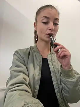 Rebeka2589 online show from April 30, 2026, 6:42 am