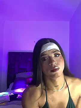 Snapshot of angels_trans_23x chatting on February 6, 2026, 5:25 am angels trans 23x online show from February 6, 2026, 5:25 am