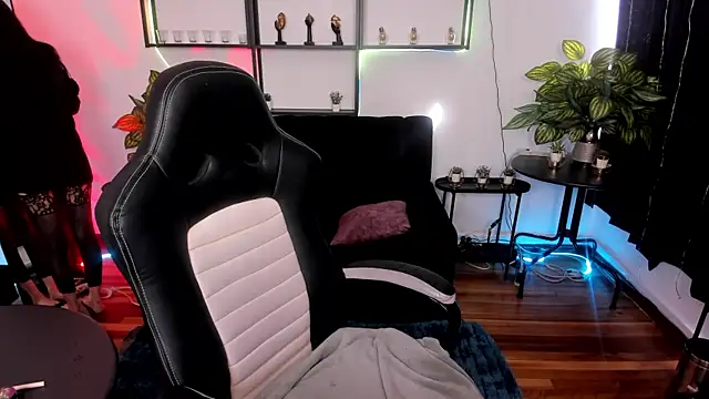 Sacred Sin Room online show from February 5, 2026, 1:18 pm