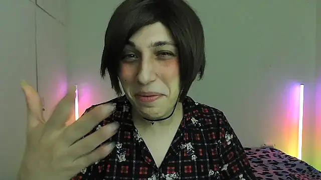 HoneyValentine online show from March 1, 2026, 11:27 pm