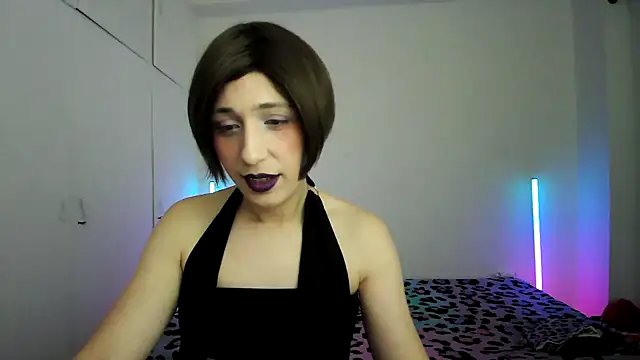 HoneyValentine online show from February 3, 2026, 11:32 pm