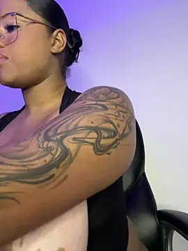 Antonella 03s online show from February 9, 2026, 4:10 am