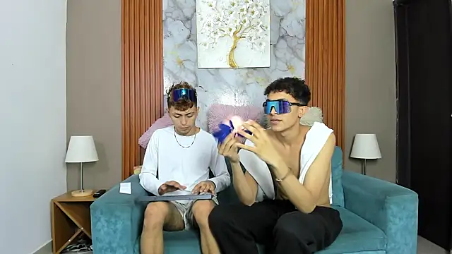 AVENGER BOYS2026 online show from April 26, 2026, 1:52 pm
