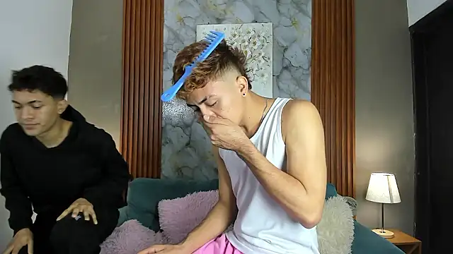 Snapshot of AVENGER_BOYS2026 chatting on March 18, 2026, 1:02 pm AVENGER BOYS2026 online show from March 18, 2026, 1:02 pm