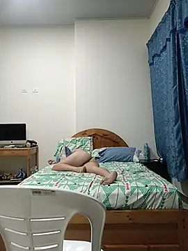 GL Naughty09 online show from April 27, 2026, 3:48 am