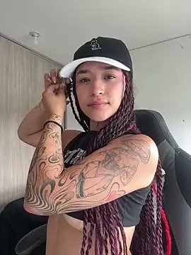 Snapshot of crystal_dlun chatting on March 11, 2026, 7:41 pm crystal dlun online show from March 11, 2026, 7:41 pm