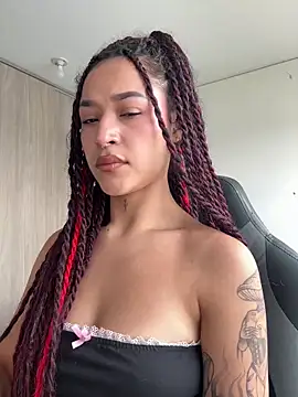 Snapshot of crystal_dlun chatting on March 8, 2026, 6:55 pm crystal dlun online show from March 8, 2026, 6:55 pm