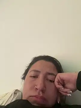 Snapshot of Mapisloop chatting on February 1, 2026, 8:18 pm Mapisloop online show from February 1, 2026, 8:18 pm