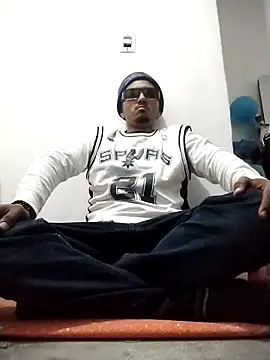 Huevosdtoro online show from February 5, 2026, 6:42 am