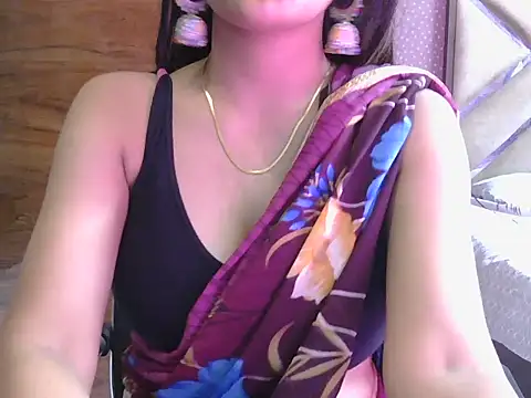 Snapshot of sweet_riyaaa chatting on August 2, 2026, 1:48 am sweet riyaaa online show from August 2, 2026, 1:48 am