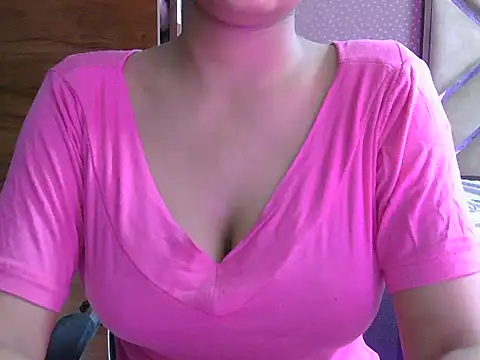 Snapshot of sweet_riyaaa chatting on July 28, 2026, 2:57 pm sweet riyaaa online show from July 28, 2026, 2:57 pm