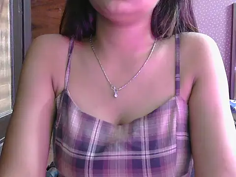 Snapshot of sweet_riyaaa chatting on July 21, 2026, 4:47 am sweet riyaaa online show from July 21, 2026, 4:47 am