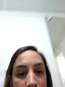 Snapshot of ofjuliaa chatting on May 26, 2026, 2:42 am ofjuliaa online show from May 26, 2026, 2:42 am