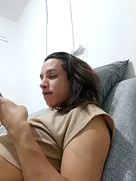 Snapshot of ofjuliaa chatting on June 19, 2026, 2:39 am ofjuliaa online show from June 19, 2026, 2:39 am