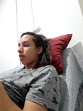 Snapshot of ofjuliaa chatting on June 10, 2026, 8:32 pm ofjuliaa online show from June 10, 2026, 8:32 pm