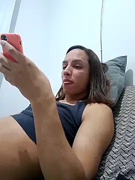 ofjuliaa online show from February 22, 2026, 1:41 am