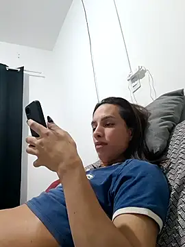 Snapshot of ofjuliaa chatting on June 7, 2026, 2:50 am ofjuliaa online show from June 7, 2026, 2:50 am