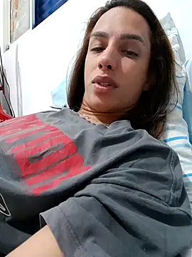 ofjuliaa online show from January 13, 2026, 7:12 am