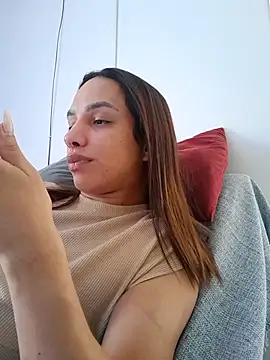 Snapshot of ofjuliaa chatting on August 4, 2026, 3:38 pm ofjuliaa online show from August 4, 2026, 3:38 pm