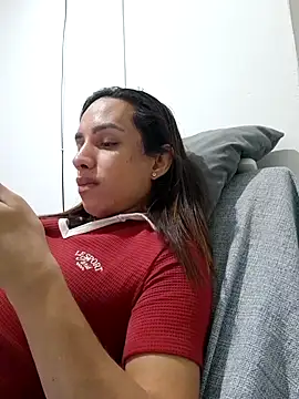 Snapshot of ofjuliaa chatting on July 31, 2026, 10:40 pm ofjuliaa online show from July 31, 2026, 10:40 pm