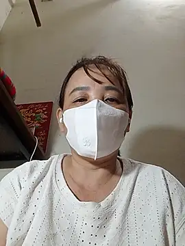Snapshot of Lyna_sexy24 chatting on August 5, 2026, 10:59 pm Lyna sexy24 online show from August 5, 2026, 10:59 pm