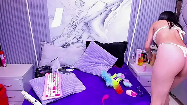 miarose 69 online show from June 8, 2026, 7:58 pm