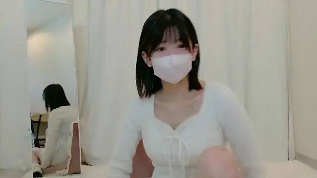 yuruchan  online show from February 14, 2026, 2:28 pm