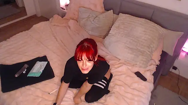 Snapshot of TittenTina chatting on March 18, 2026, 10:10 pm TittenTina online show from March 18, 2026, 10:10 pm