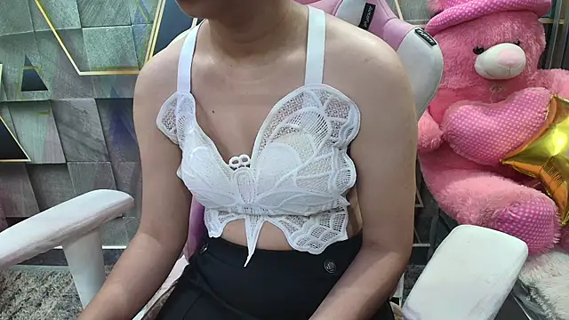 NymphoIsLive online show from June 3, 2026, 11:31 pm