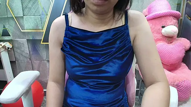 NymphoIsLive online show from July 16, 2026, 12:35 pm
