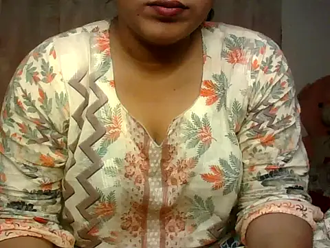 Snapshot of Sima_Roy95 chatting on May 8, 2026, 6:01 pm Sima Roy95 online show from May 8, 2026, 6:01 pm