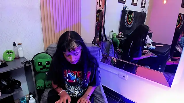 Snapshot of MeowMota_ chatting on June 16, 2026, 7:03 pm MeowMota online show from June 16, 2026, 7:03 pm