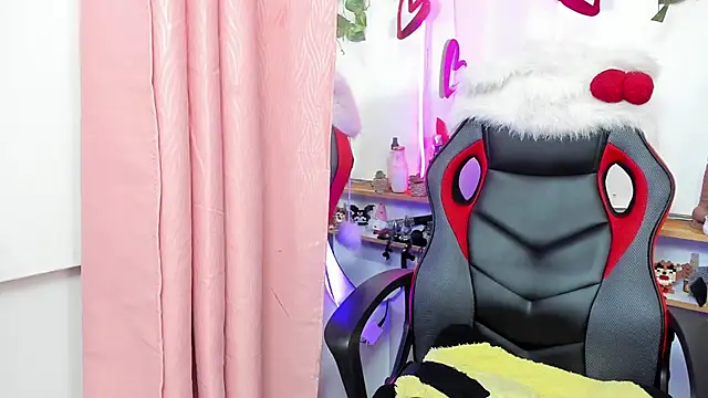 Snapshot of MeowMota_ chatting on June 27, 2026, 12:00 pm MeowMota online show from June 27, 2026, 12:00 pm