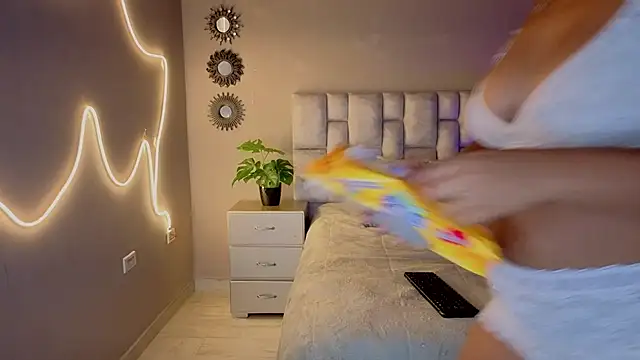 Snapshot of _liiss chatting on February 25, 2026, 10:59 am liiss online show from February 25, 2026, 10:59 am