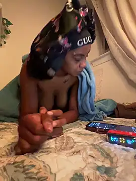 Snapshot of oshun6360 chatting on June 10, 2026, 3:52 am oshun6360 online show from June 10, 2026, 3:52 am