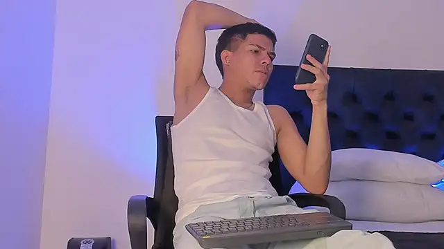 Snapshot of Marcus_Moreno chatting on March 13, 2026, 7:30 pm Marcus Moreno online show from March 13, 2026, 7:30 pm