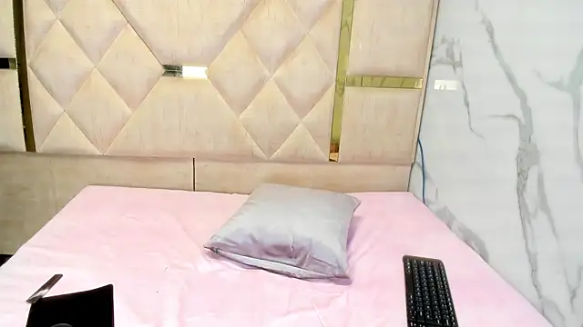 luisa girlssex online show from January 31, 2026, 7:12 pm