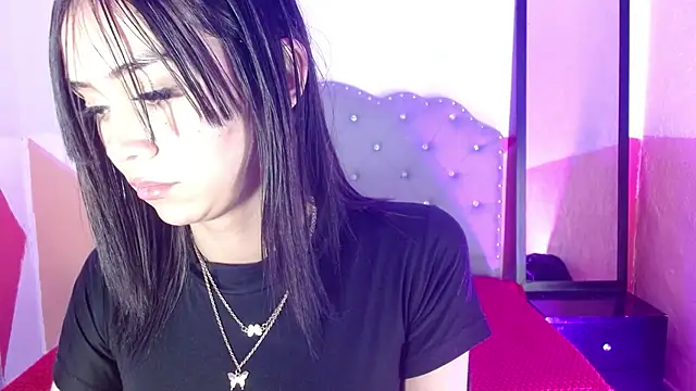 Snapshot of sofiaspring chatting on June 27, 2026, 5:19 pm sofiaspring online show from June 27, 2026, 5:19 pm
