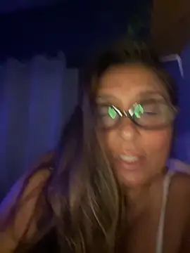 Snapshot of Annalua73 chatting on January 7, 2026, 10:59 pm Annalua73 online show from January 7, 2026, 10:59 pm