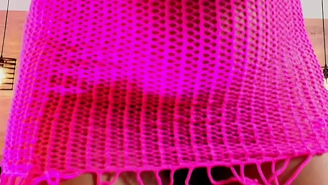Snapshot of Ellie-Alves chatting on May 19, 2026, 4:36 pm Ellie-Alves online show from May 19, 2026, 4:36 pm