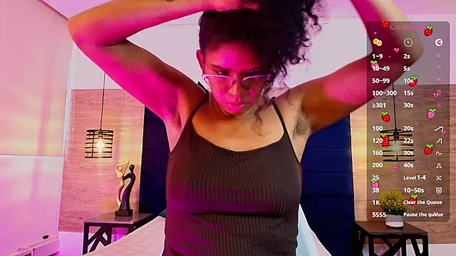 Ellie-Alves online show from April 29, 2026, 4:44 pm
