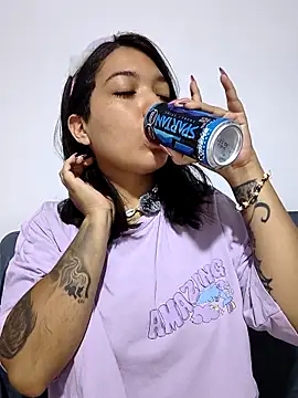 Lilitth  online show from March 5, 2026, 12:57 pm