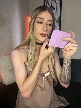 Alana Stone online show from April 24, 2026, 7:27 pm