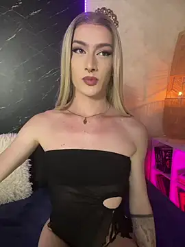 Alana Stone online show from June 18, 2026, 6:02 pm