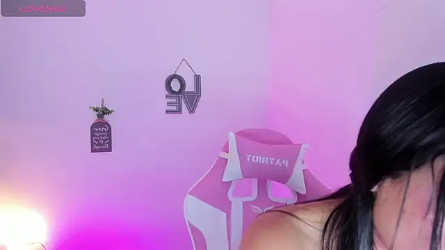 nova beaumonth online show from February 6, 2026, 3:24 am