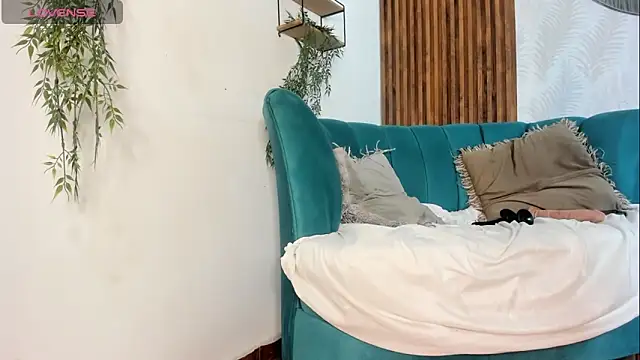 Snapshot of Nicki_Ripperton chatting on March 21, 2026, 4:03 am Nicki Ripperton online show from March 21, 2026, 4:03 am