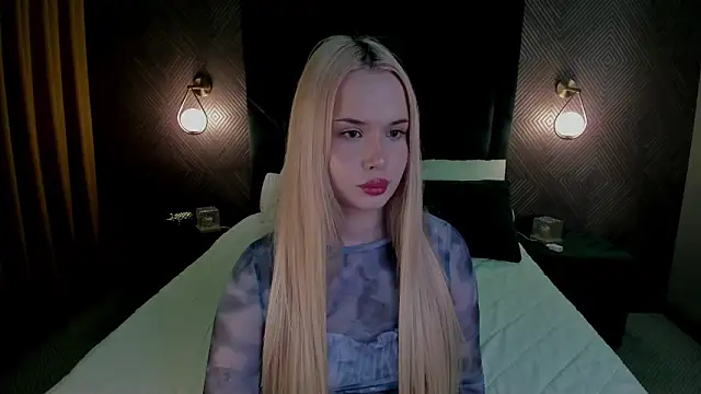 NicoletaCooper online show from February 2, 2026, 11:20 am